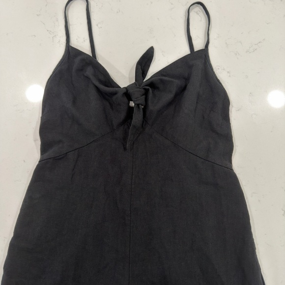 Old Navy Black Sleeveless Jumpsuit with Bow Detail - Picture 3 of 11